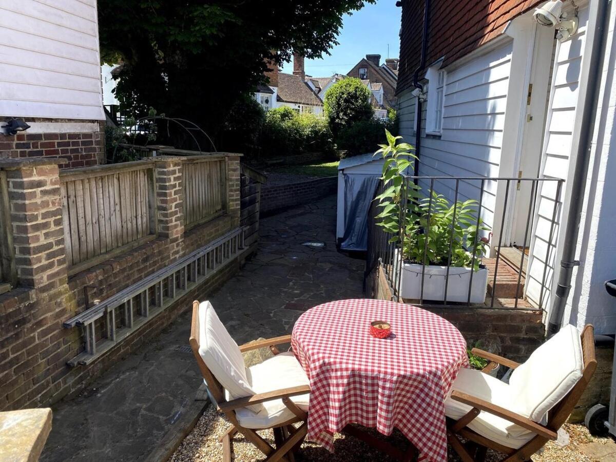Chestnut Tree Cottage, 7 High Street 아르딩리 외부 사진